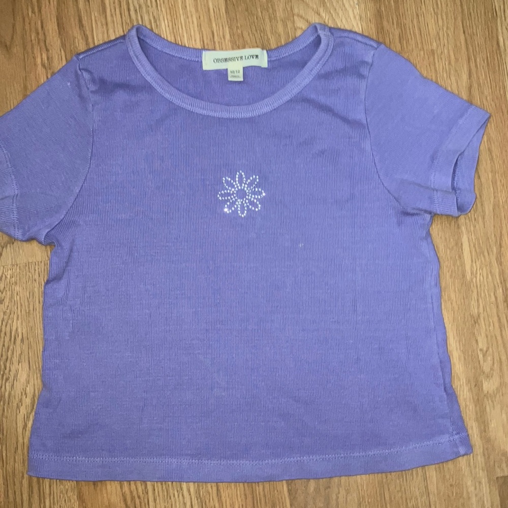 Cropped purple shirt. Purple with gem flower. Short sleeve.